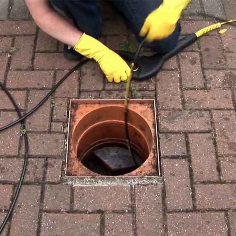 Débouchage WC urgence Paris - plombier disponible 24h/24